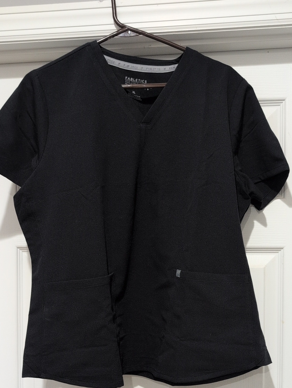 Fabletics Black V-Neck Short Sleeve Scrub Top